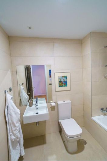 Image No.24-2 Bed Apartment for sale