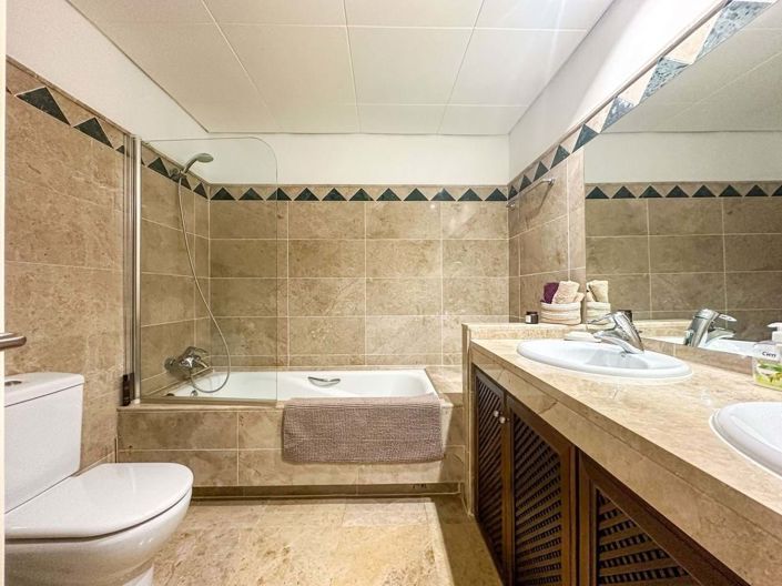 Image No.10-3 Bed Apartment for sale