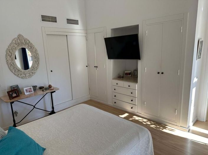 Image No.12-3 Bed Apartment for sale