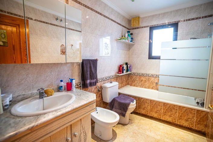 Image No.17-3 Bed Villa for sale