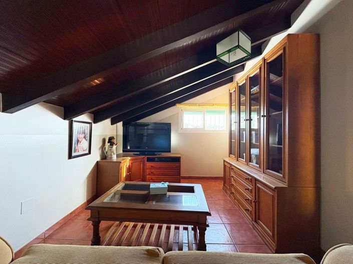 Image No.25-3 Bed Villa for sale