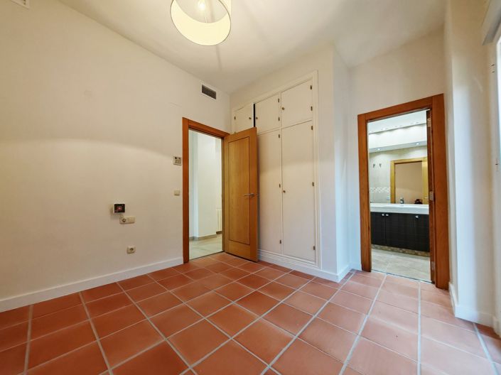 Image No.13-5 Bed Villa for sale