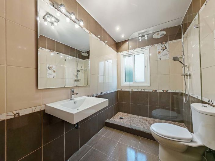 Image No.18-5 Bed Villa for sale