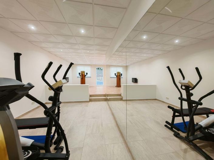 Image No.19-5 Bed Villa for sale