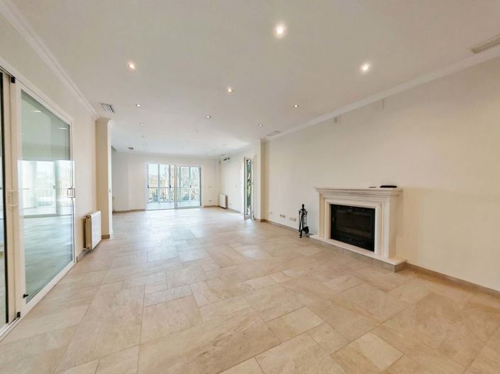 Image No.4-5 Bed Villa for sale