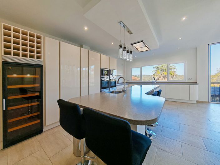 Image No.5-5 Bed Villa for sale