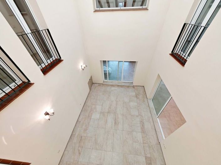 Image No.6-5 Bed Villa for sale