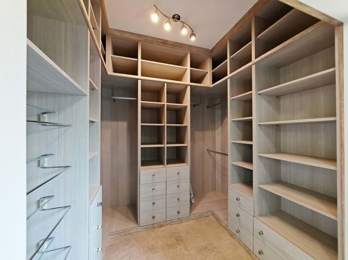 Image No.9-5 Bed Villa for sale