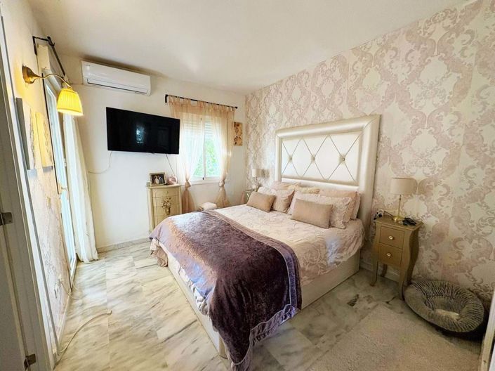 Image No.10-3 Bed Townhouse for sale