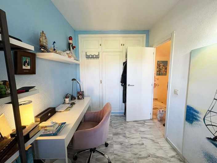 Image No.17-3 Bed Townhouse for sale