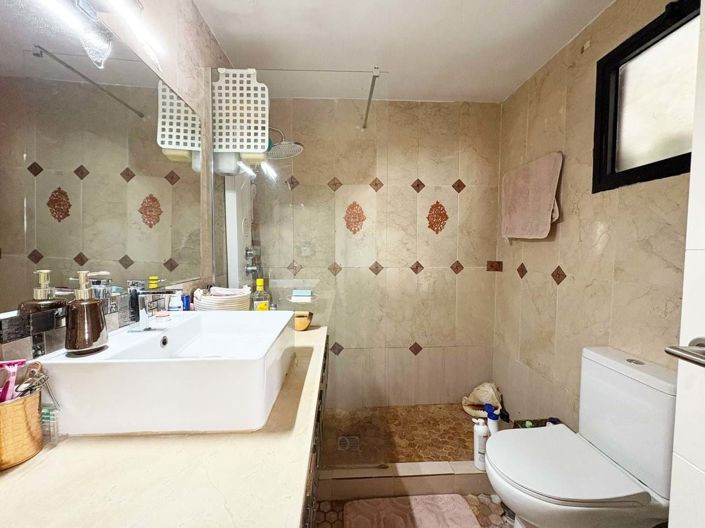 Image No.18-3 Bed Townhouse for sale