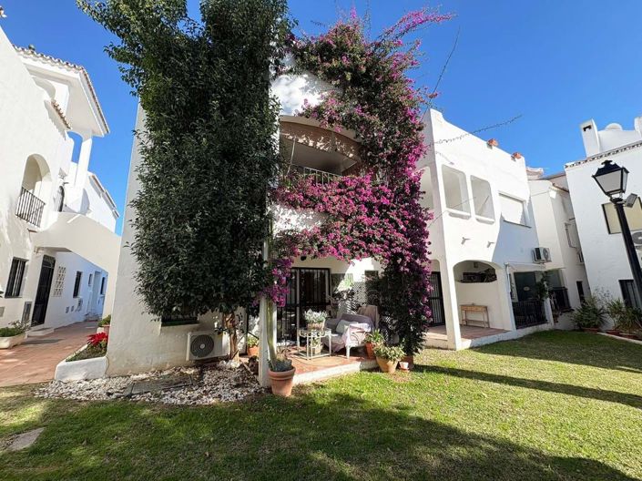 Image No.25-3 Bed Townhouse for sale