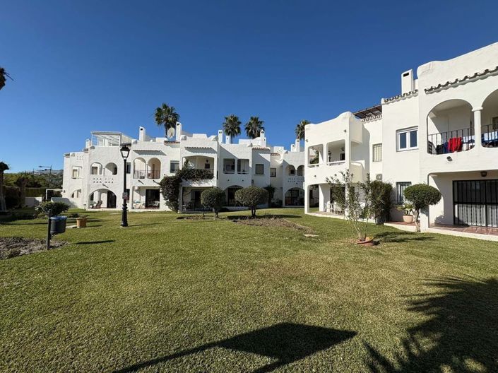 Image No.26-3 Bed Townhouse for sale