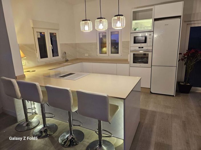 Image No.10-3 Bed Villa for sale