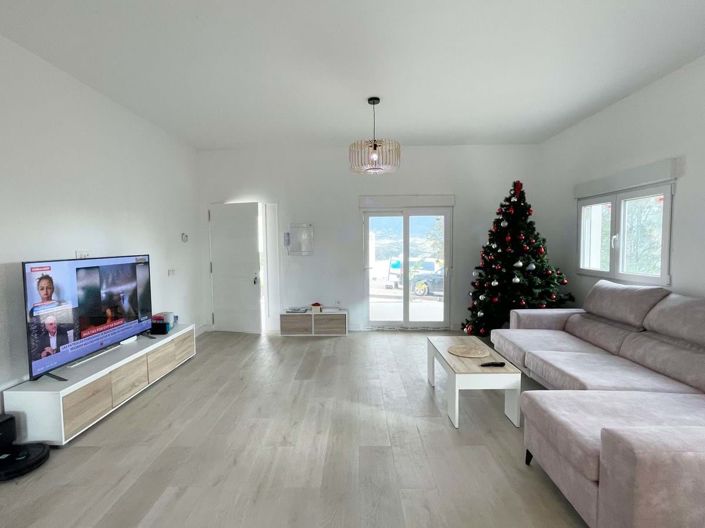 Image No.3-3 Bed Villa for sale