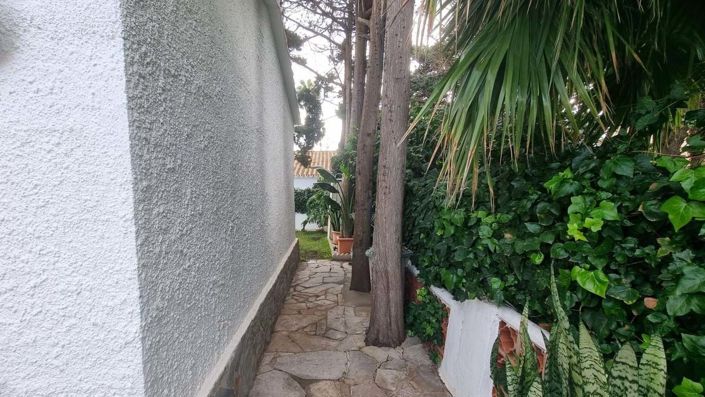 Image No.14-3 Bed Villa for sale