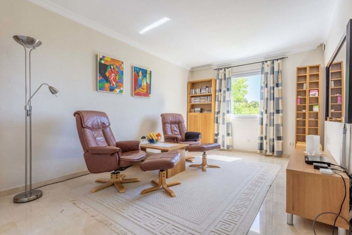 Image No.15-4 Bed Apartment for sale