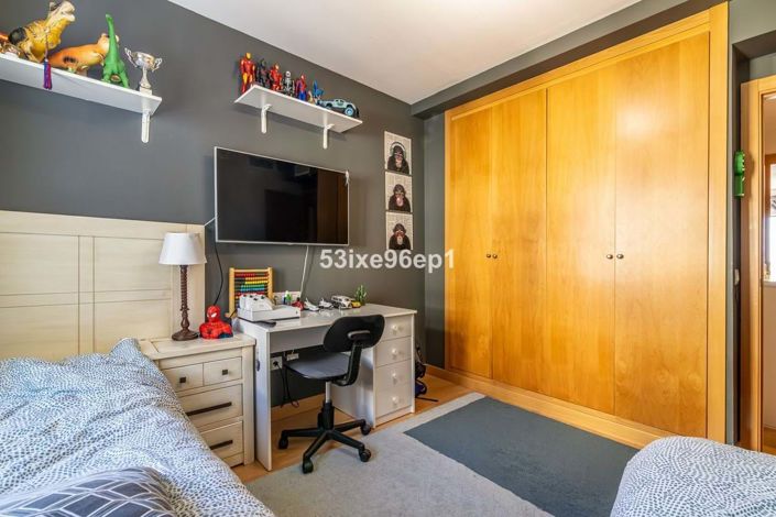 Image No.10-3 Bed Apartment for sale