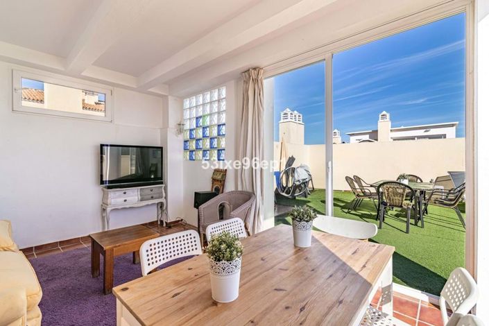 Image No.21-3 Bed Apartment for sale