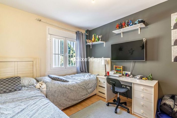 Image No.9-3 Bed Apartment for sale