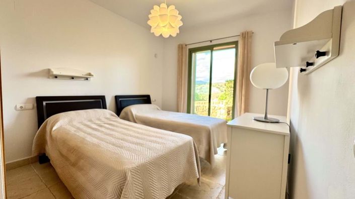 Image No.10-2 Bed Apartment for sale