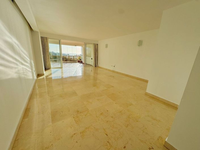 Image No.3-3 Bed Apartment for sale