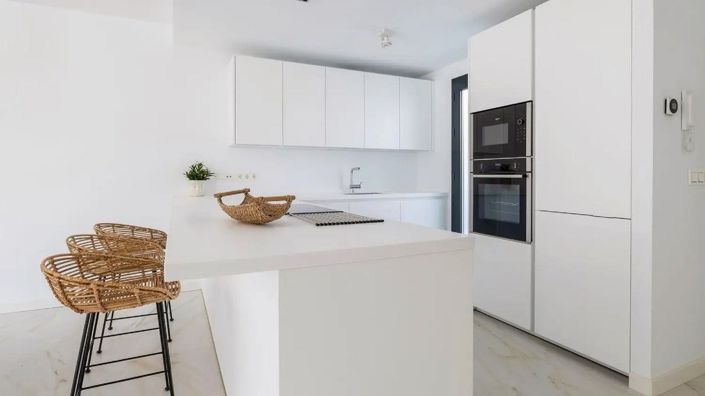 Image No.14-3 Bed Townhouse for sale