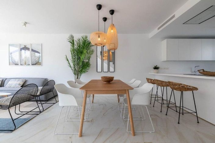 Image No.15-3 Bed Townhouse for sale