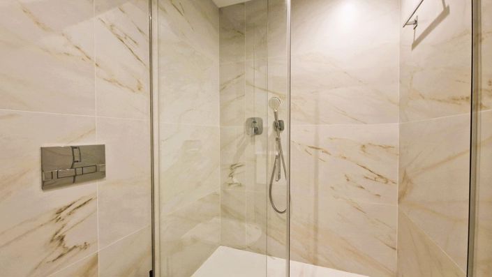 Image No.19-3 Bed Townhouse for sale