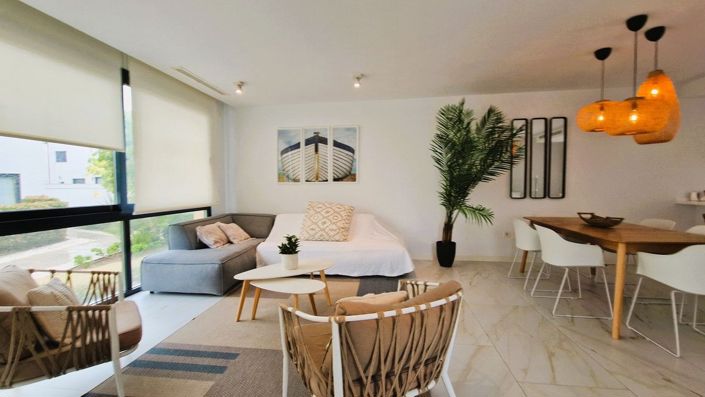 Image No.3-3 Bed Townhouse for sale