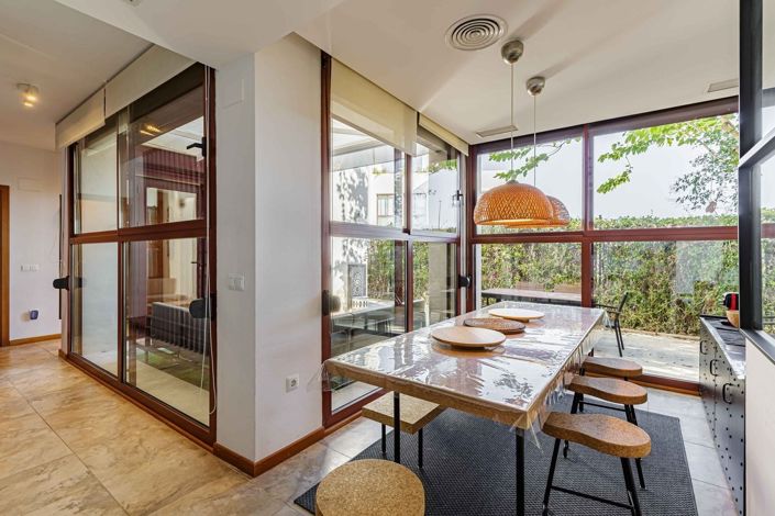 Image No.2-3 Bed Townhouse for sale