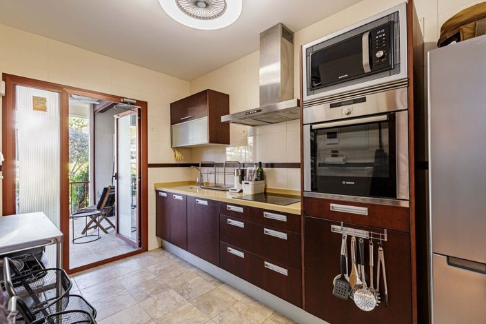 Image No.4-3 Bed Townhouse for sale