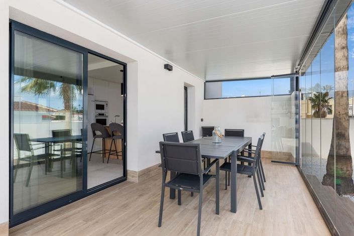 Image No.5-3 Bed Townhouse for sale