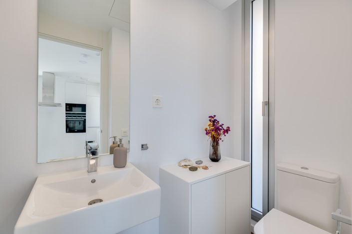 Image No.19-3 Bed Townhouse for sale