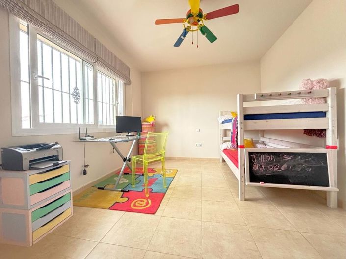 Image No.10-5 Bed Villa for sale