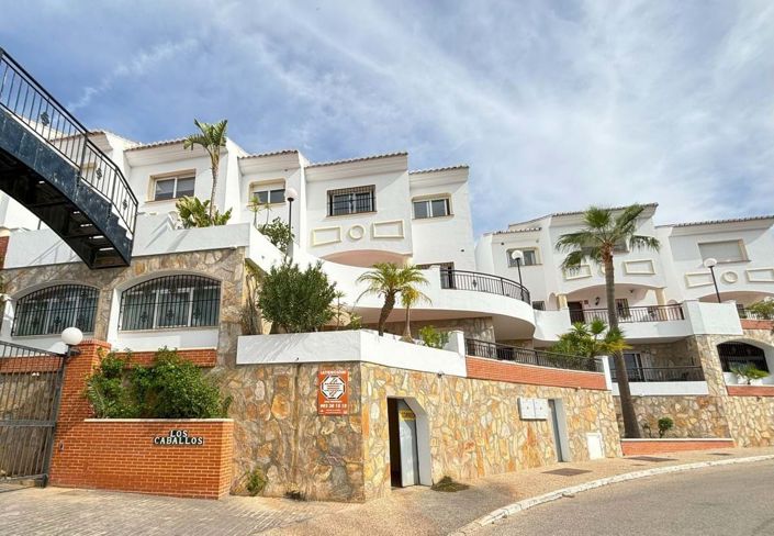 Image No.2-5 Bed Villa for sale