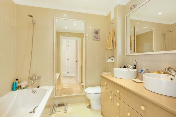 Image No.20-3 Bed Apartment for sale