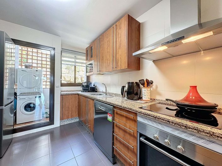 Image No.8-2 Bed Apartment for sale