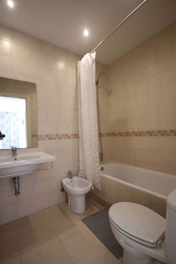 Image No.23-3 Bed Property for sale