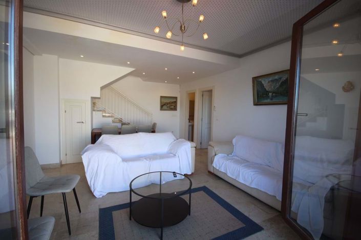 Image No.9-3 Bed Property for sale