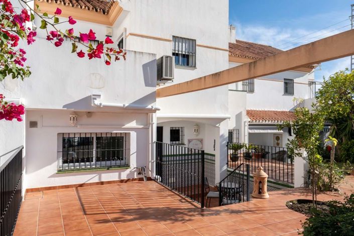 Image No.30-3 Bed Townhouse for sale