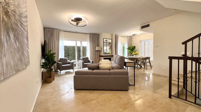 Image No.2-4 Bed Semi-Detached for sale