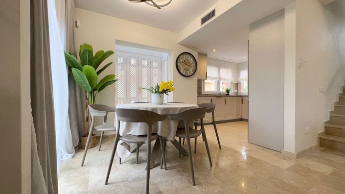 Image No.22-4 Bed Semi-Detached for sale