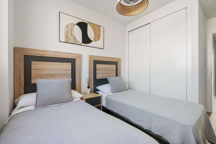 Image No.16-2 Bed Apartment for sale