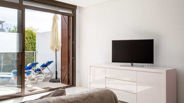 Image No.19-2 Bed Apartment for sale