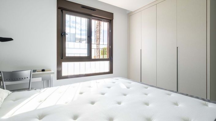 Image No.25-2 Bed Apartment for sale