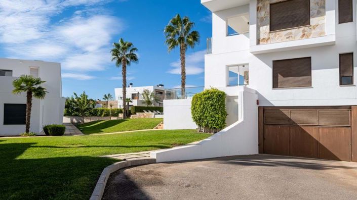 Image No.32-2 Bed Apartment for sale