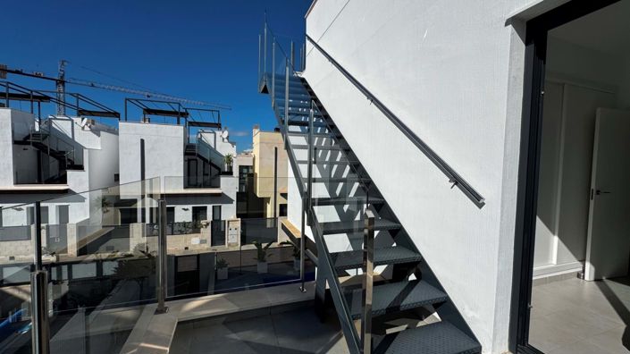 Image No.19-3 Bed Villa for sale