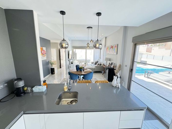 Image No.14-3 Bed Villa for sale