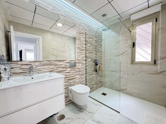 Image No.17-3 Bed Villa for sale